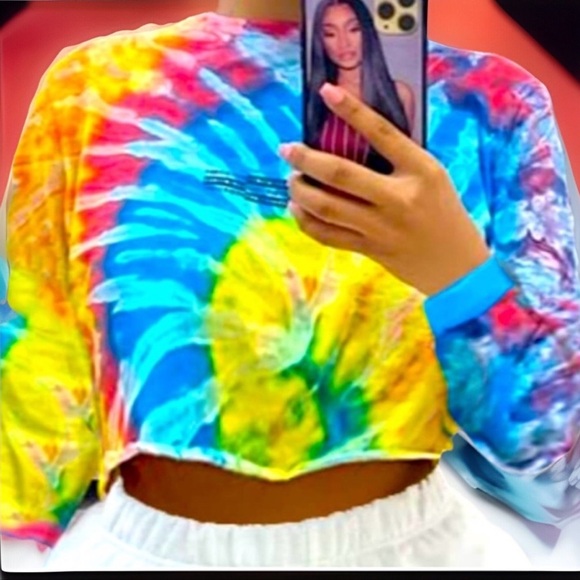 Rare Vibrant Colors Casual Long Sleeve Comfort Tie Dye Raw Edge Trim Crop Top - Picture 1 of 6